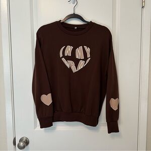 Brown Heart Graphic Sweatshirt - In My Arms